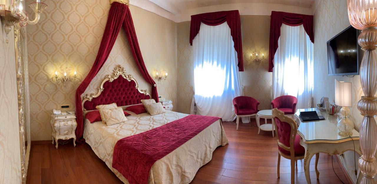 Savoia&jolanda Hotel 4*