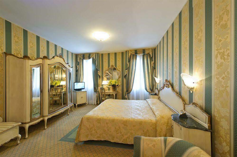 Savoia&jolanda Hotel